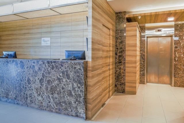 ホテル 81 ディクソン