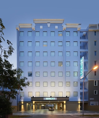 ホテル 81 ゴールド