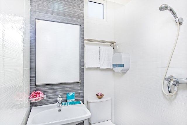 ホテル 81 セレギー