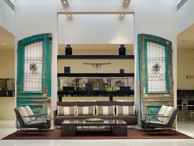 H10 ベルリン クダム