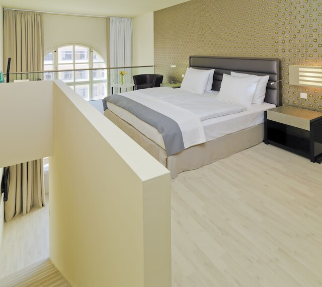 H10 ベルリン クダム