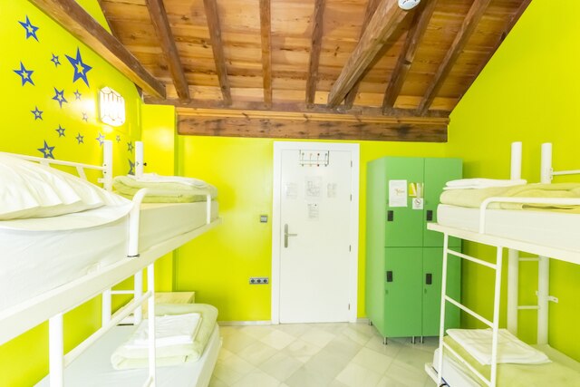 ホワイト ネスト