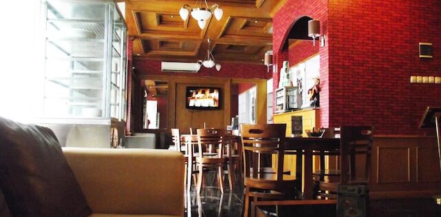 ゴールデン フラワー ホテル バンドン