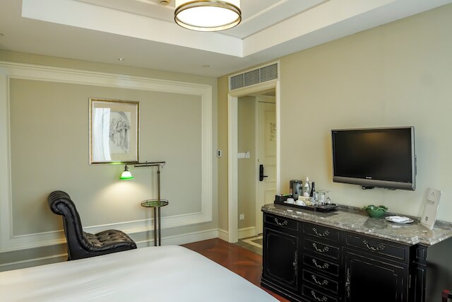 サンライズ オン ザ バンド (外灘浦華大酒店)