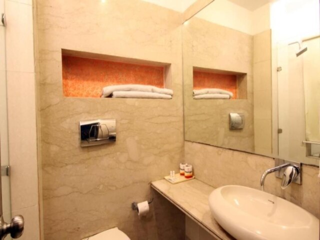 ホテル リバサ イン