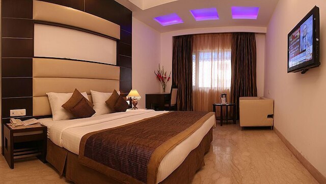 ホテル リバサ イン