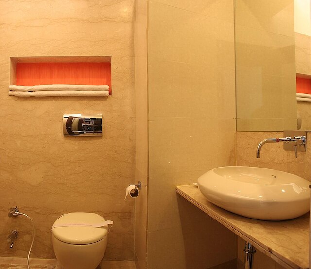 ホテル リバサ イン