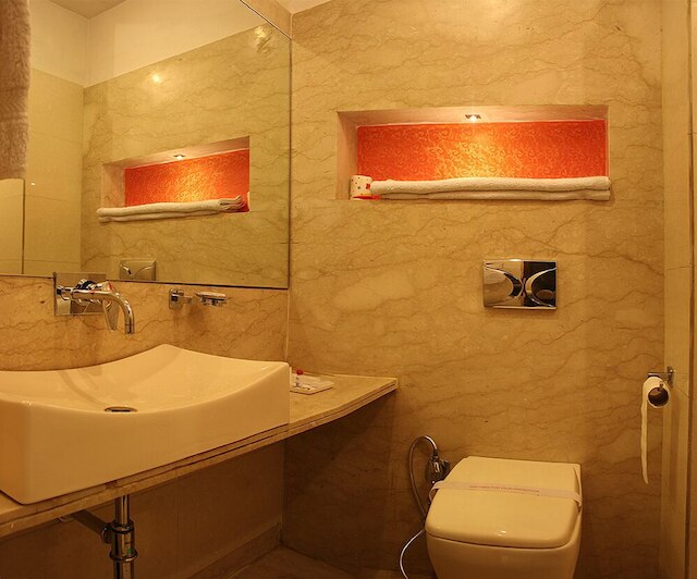 ホテル リバサ イン