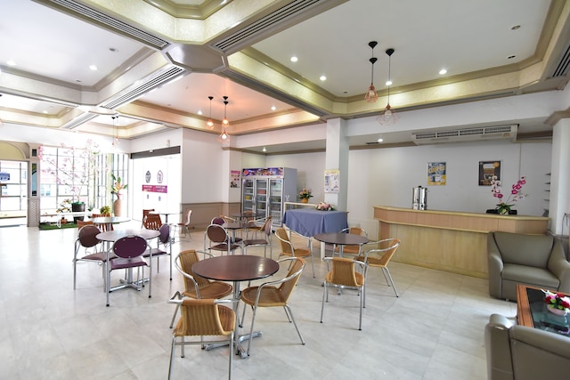 タムリン ホテル