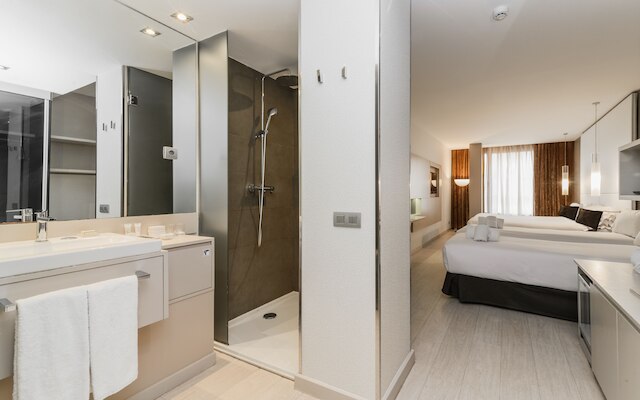 グルムス ホテル & スパ