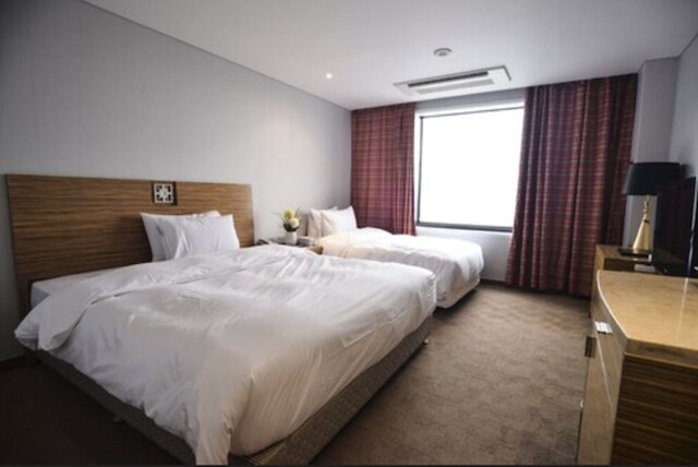 ホテル パイロス