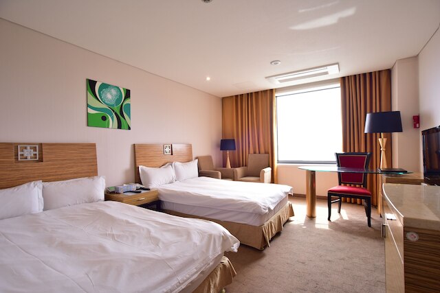 ホテル パイロス