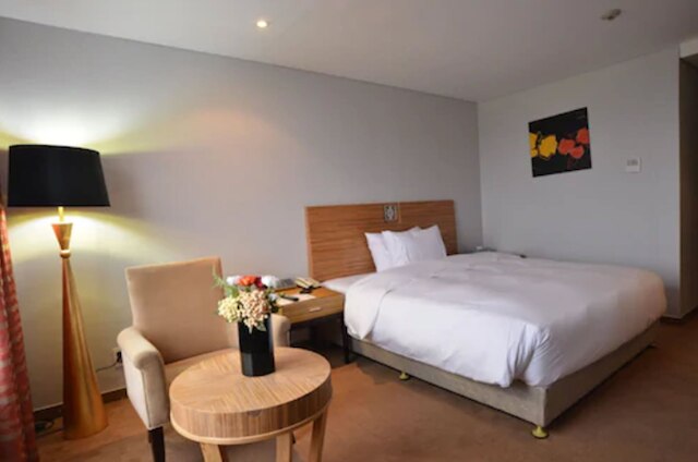 ホテル パイロス