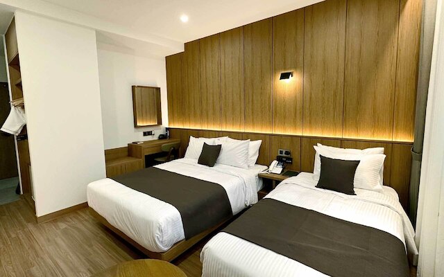 コモドア ホテル ポハン