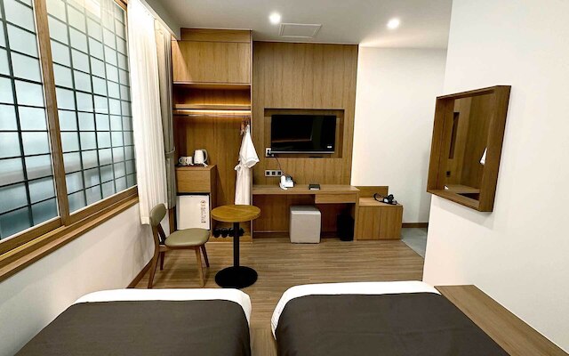 コモドア ホテル ポハン