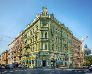 デミンカ パレス