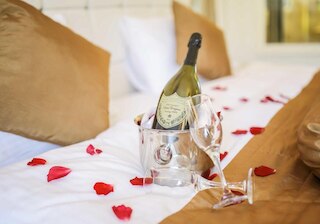 ザ コンスタンティン ホテル