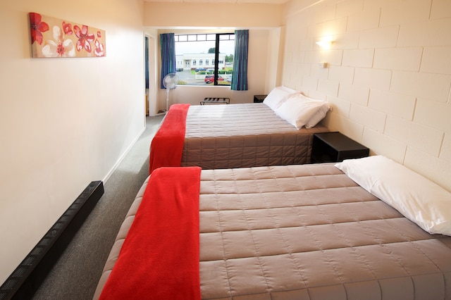 アンバサダー サーマル モーテル