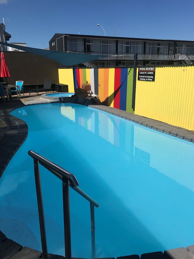 アンバサダー サーマル モーテル