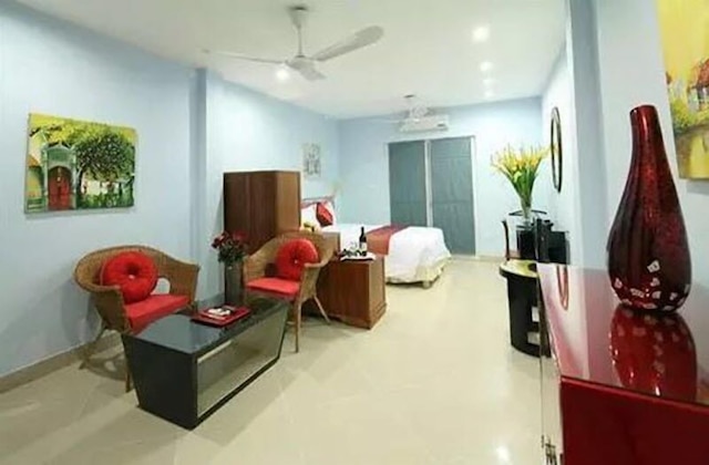 ライジング ドラゴン エステート ホテル