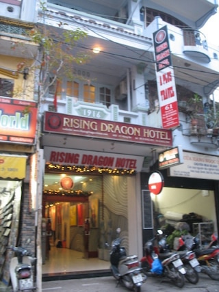 ライジング ドラゴン エステート ホテル