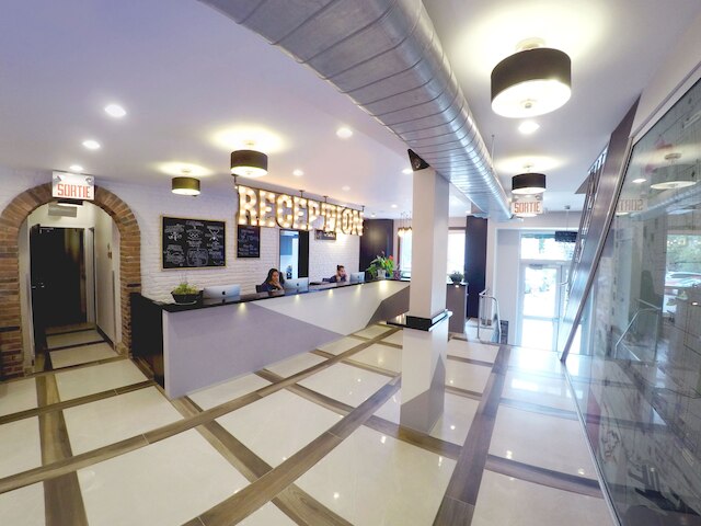 Mマントリオール - ホステル