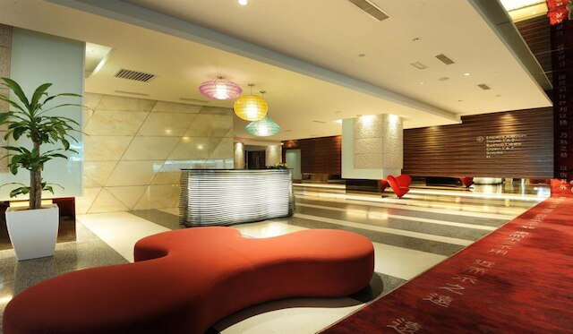 エンパイア ホテル スバン