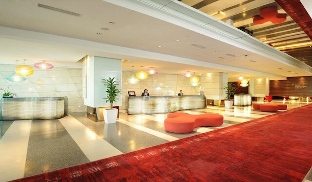 エンパイア ホテル スバン