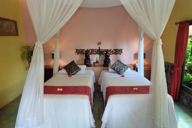 プリ タマン サリ ホテル