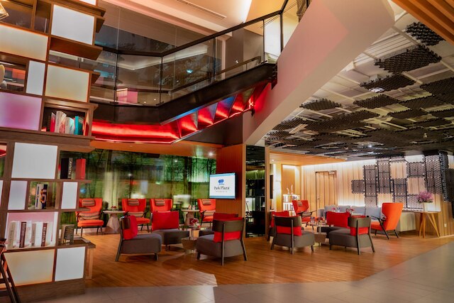 パーク プラザ バンコク ソイ 18