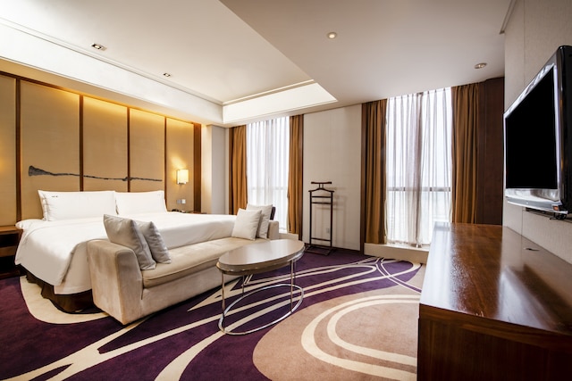 ホリデイ・イン 青島 シティ センター by IHG (青島中心假日酒店)