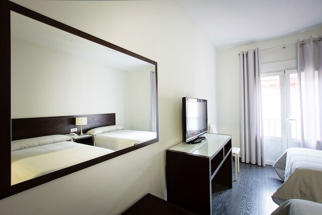 ホテル マドリッド セビリヤ