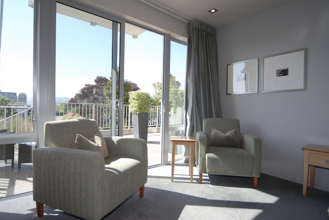 ブルーストーン オン ジョージ