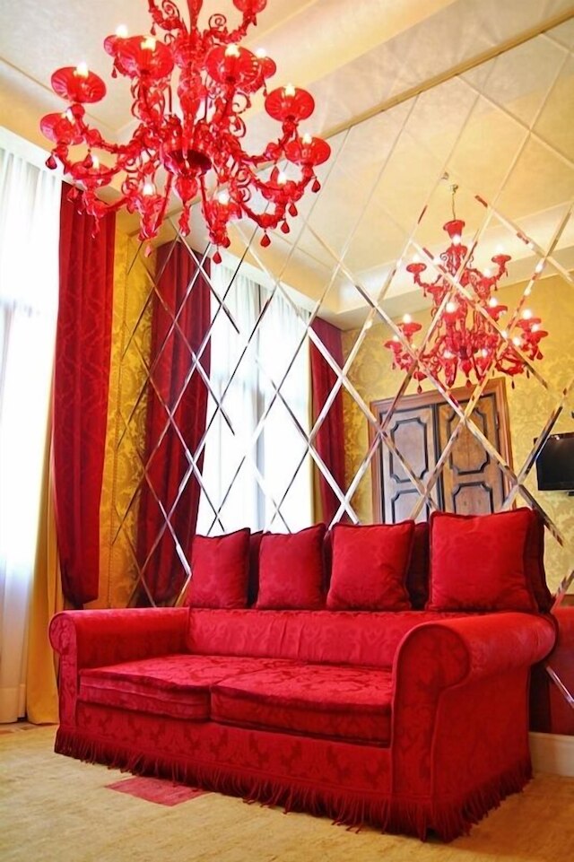 ペーザロ パレス