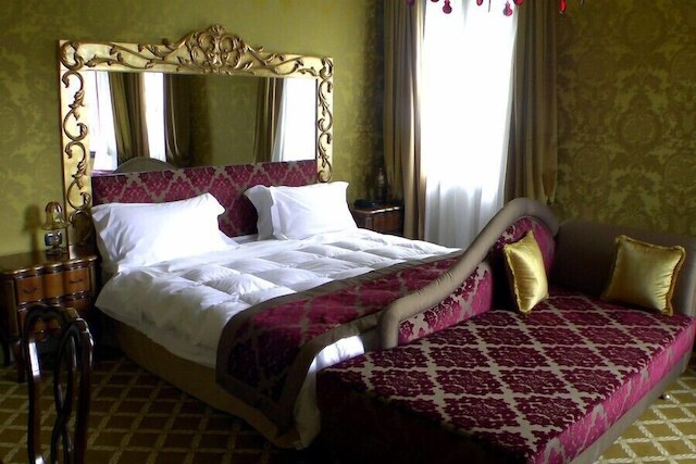 ペーザロ パレス