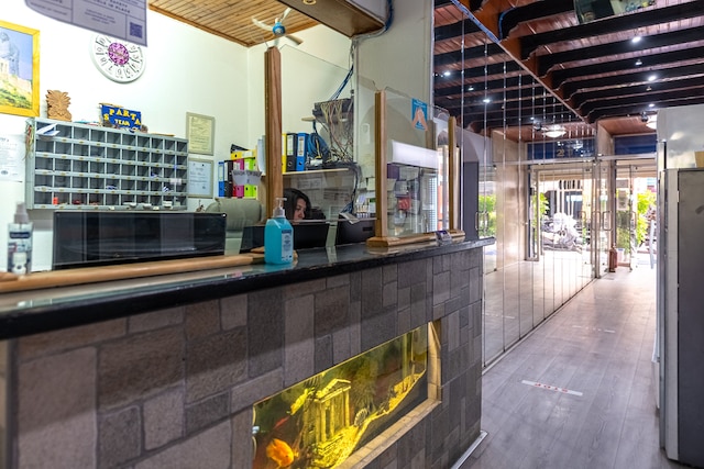 スパルタ チーム ホテル - ホステル