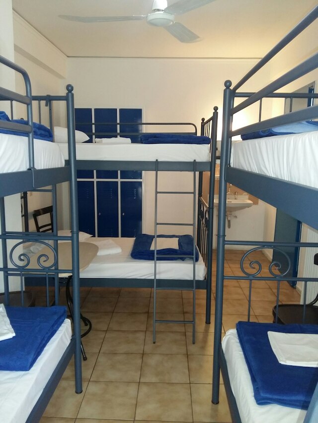 スパルタ チーム ホテル - ホステル