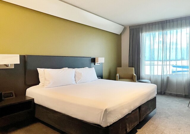 スディマ オークランド エアポート