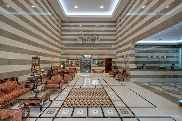 マリーナ ホテル アパートメンツ