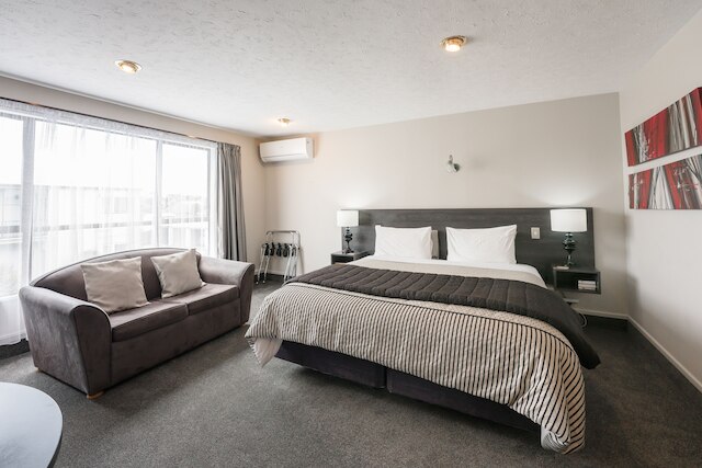 ストラザーン モーター ロッジ