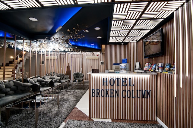 ホテル ブロークン コラム