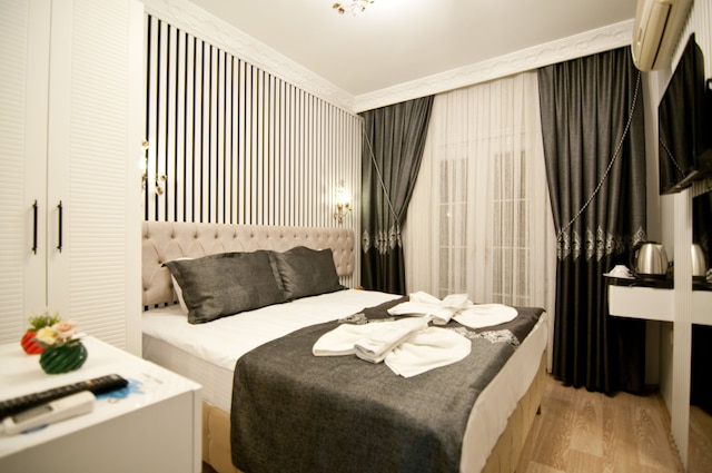 ホテル ブロークン コラム