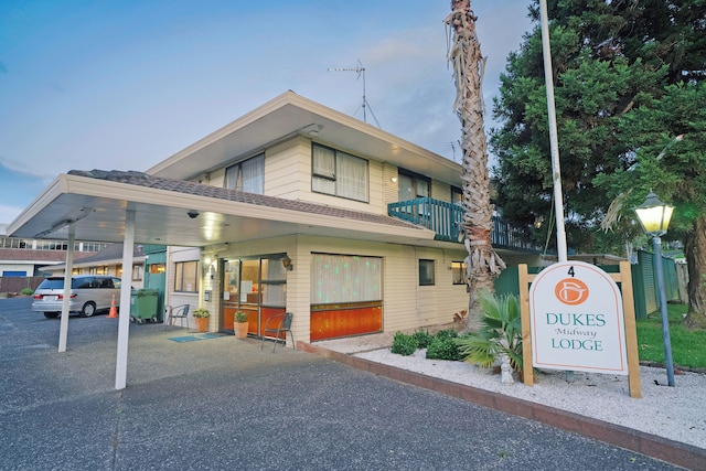 デュークス ミッドウェイ ロッジ