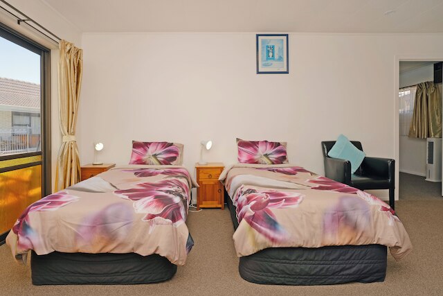 デュークス ミッドウェイ ロッジ