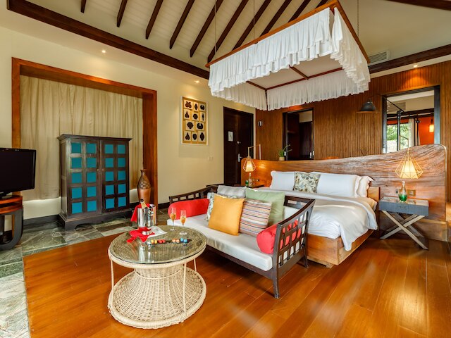 オゼン リザーブ ボリフシー オールインクルーシブ ウィズ フリー トランスファー