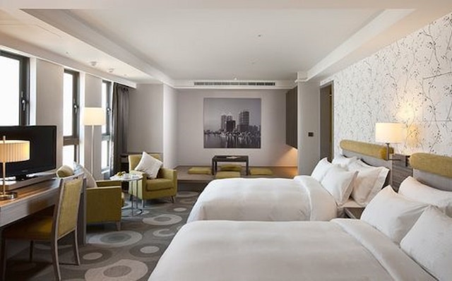 フーロン ホテル 高雄 (高雄福容大飯店)