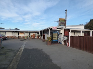 レースコース バックパッカーズ ホステル