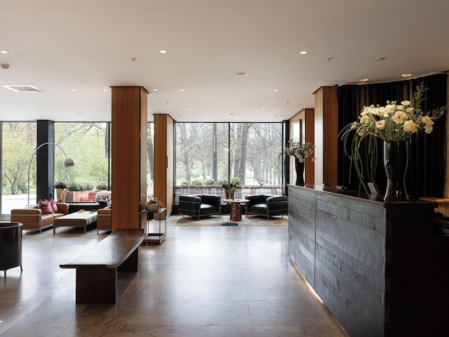 エリート エデン パーク ホテル