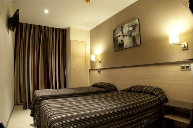 ホスタル ラス フローレス