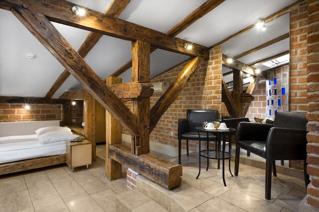 アパートホテル スタレ ミャスト